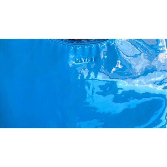 Glynit Molly shoulder bag in patent classic blue - Picture 2 of 7